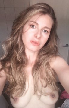 BaveuseZoe de Hauts-de-Seine, France